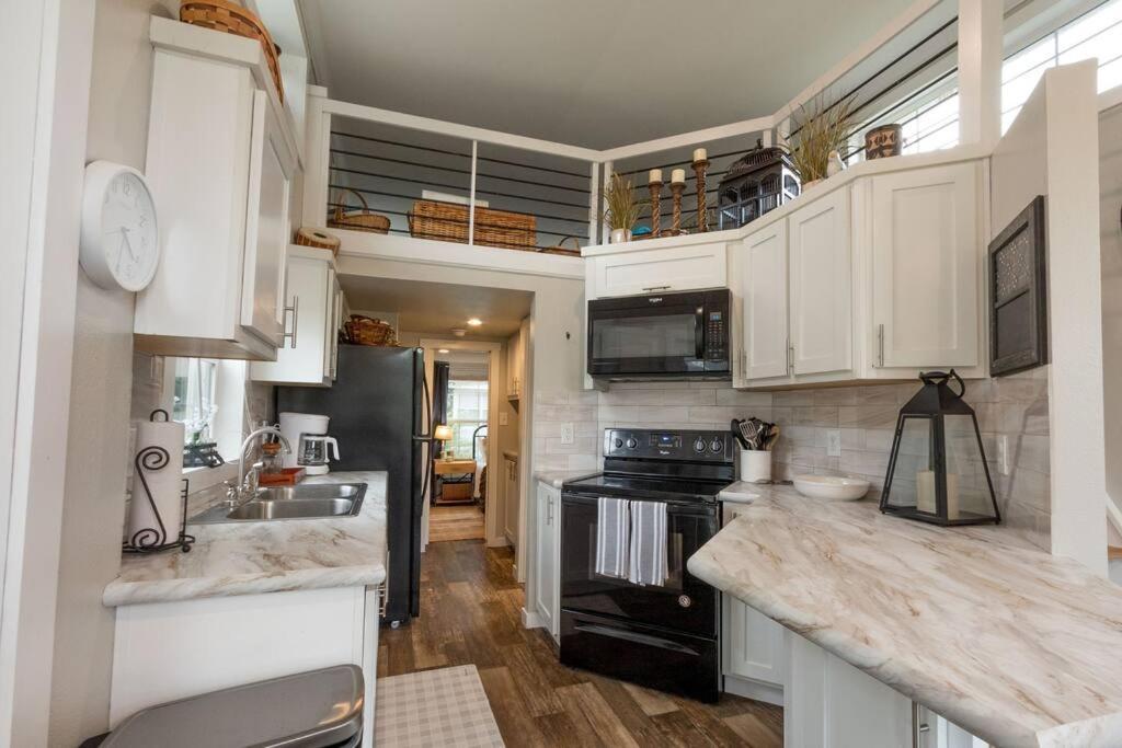 Pet Friendly Tiny House Rental With New Access To Guadalupe River Nbtx New Braunfels Buitenkant foto