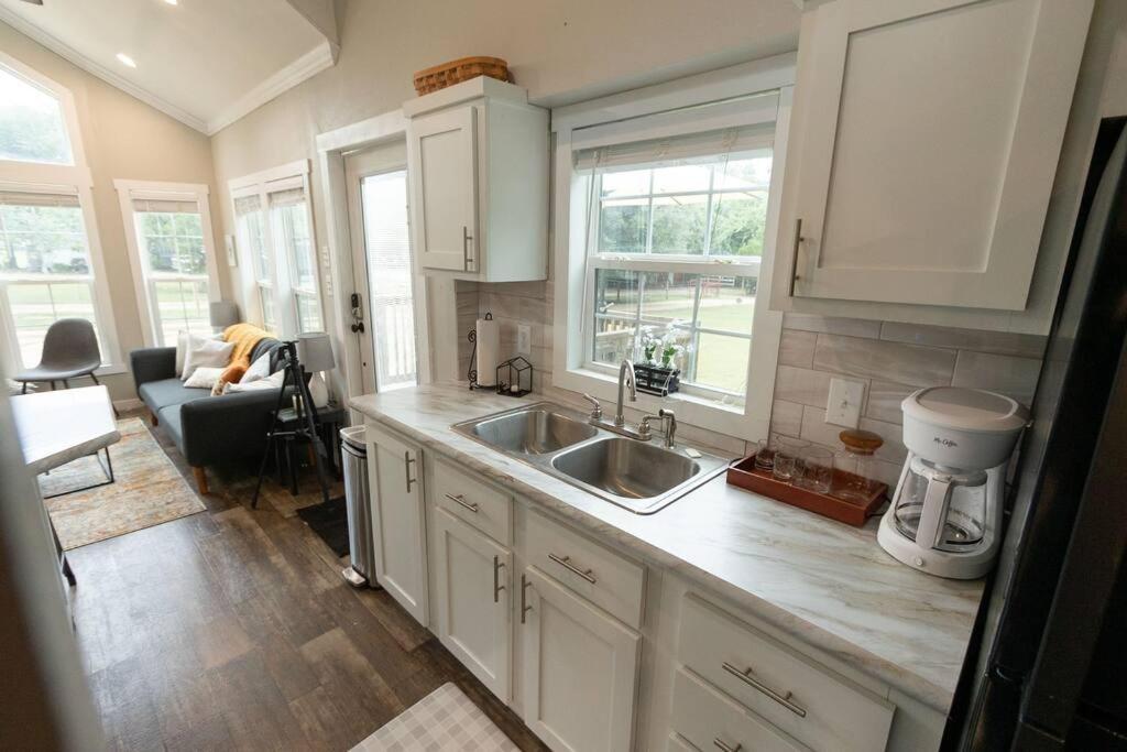 Pet Friendly Tiny House Rental With New Access To Guadalupe River Nbtx New Braunfels Buitenkant foto