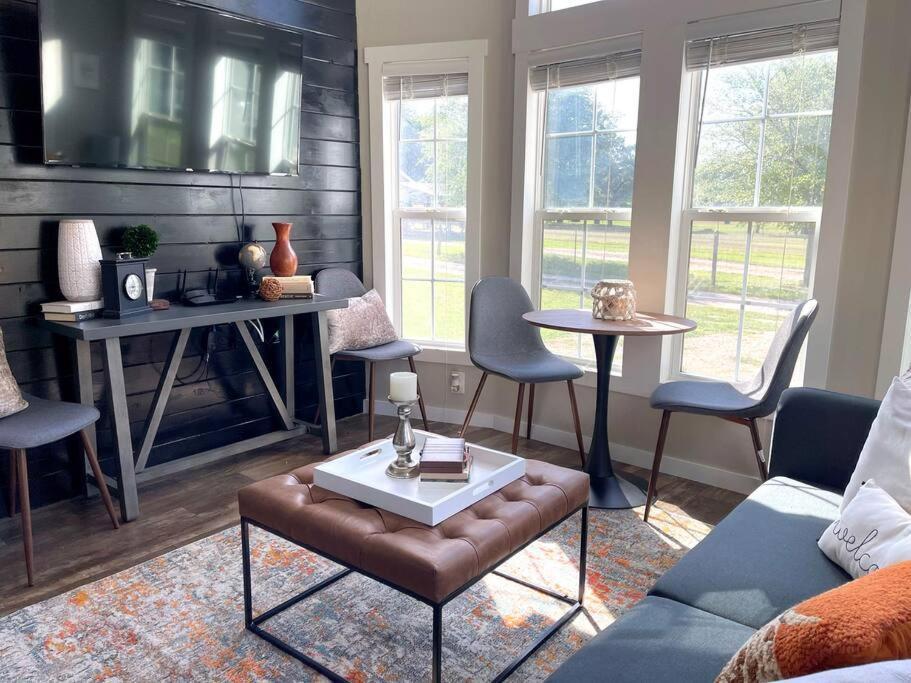 Pet Friendly Tiny House Rental With New Access To Guadalupe River Nbtx New Braunfels Buitenkant foto
