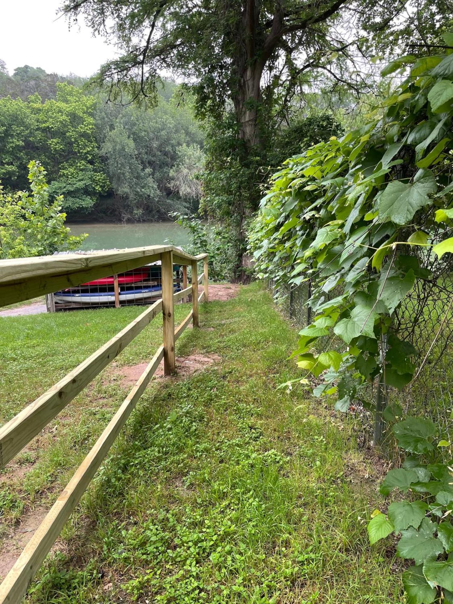 Pet Friendly Tiny House Rental With New Access To Guadalupe River Nbtx New Braunfels Buitenkant foto